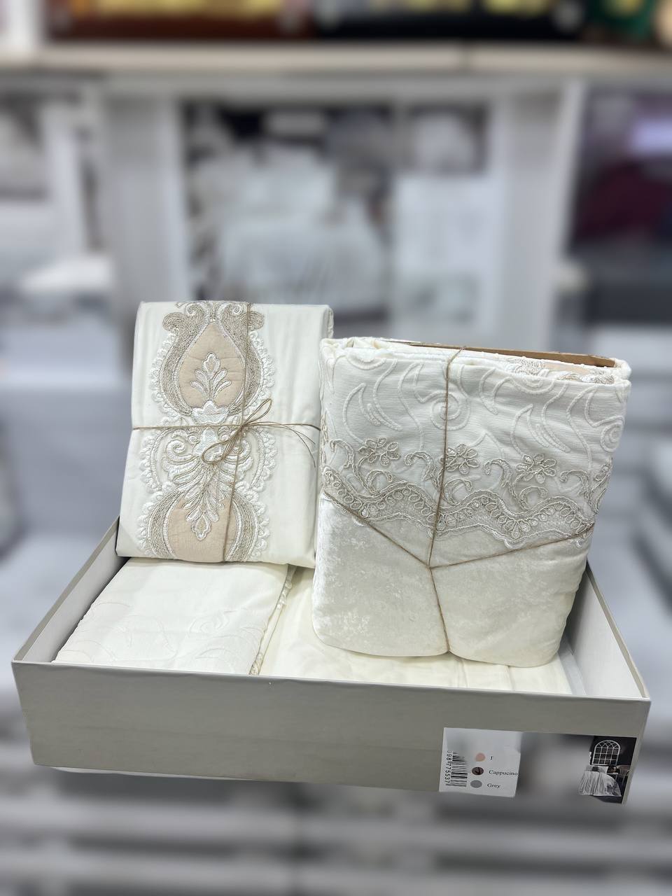 NEVRESİM TAKIMI VE YATAK ÖRTÜSÜ